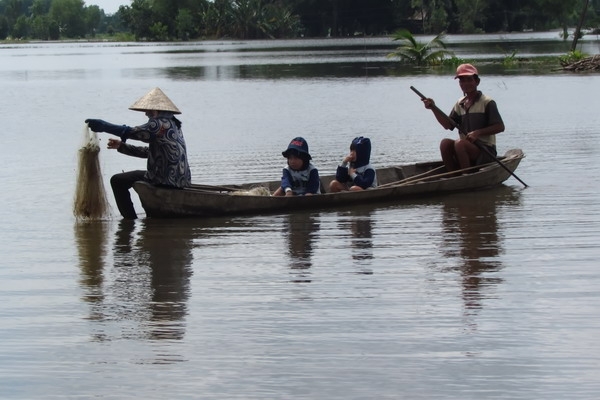 Thương nhớ ba trong những mùa nước lụt