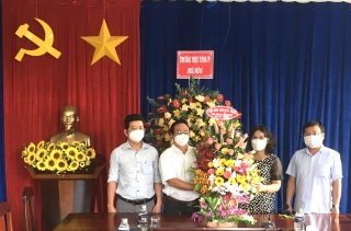 Hội Nhà báo Việt Nam tỉnh: Thăm, chúc mừng Uỷ ban Mặt trận Tổ quốc Việt Nam tỉnh