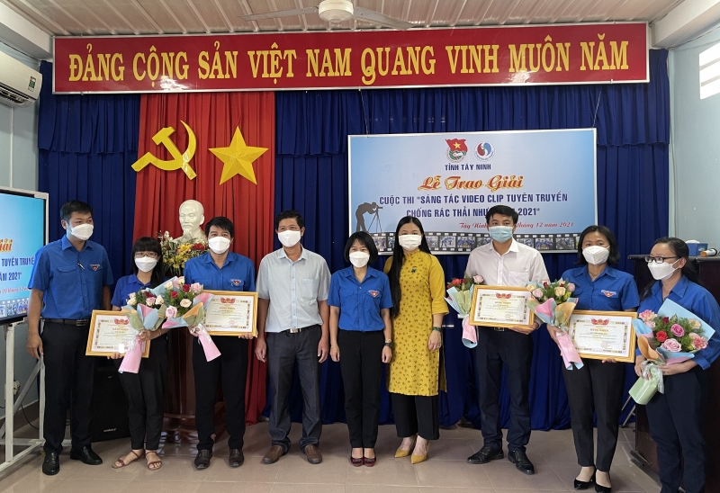 Trao giải cuộc thi Sáng tác video clip tuyên truyền chống rác thải nhựa năm 2021