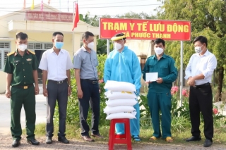 Ban Chỉ đạo công tác vận động quần chúng huyện Gò Dầu: Thăm các Trạm Y tế lưu động