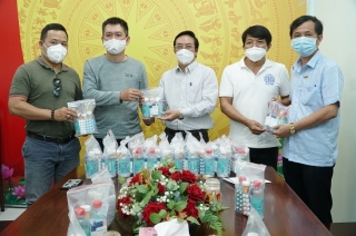 Hội Nhà báo tỉnh Tây Ninh: Tiếp nhận túi thuốc điều trị Covid-19
