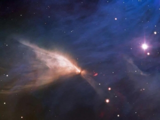 Đài thiên văn chụp được "bướm ma" bay xuyên vũ trụ: sự thật bất ngờ