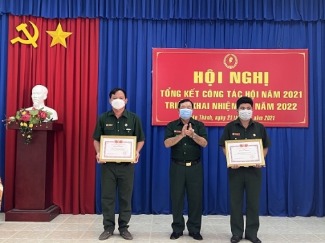 Hội CCB huyện Châu Thành được Hội CCB Việt Nam tặng bằng khen