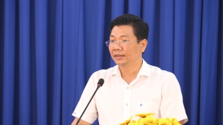 Phó Bí thư Tỉnh ủy Nguyễn Mạnh Hùng tiếp xúc cử tri xã Cẩm Giang, huyện Gò Dầu.