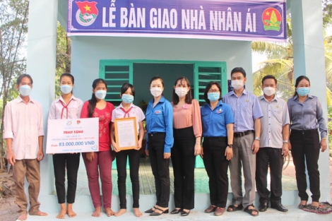 Tỉnh đoàn Tây Ninh: Bàn giao nhà nhân ái từ Chương trình #Thank you, Vietnam!