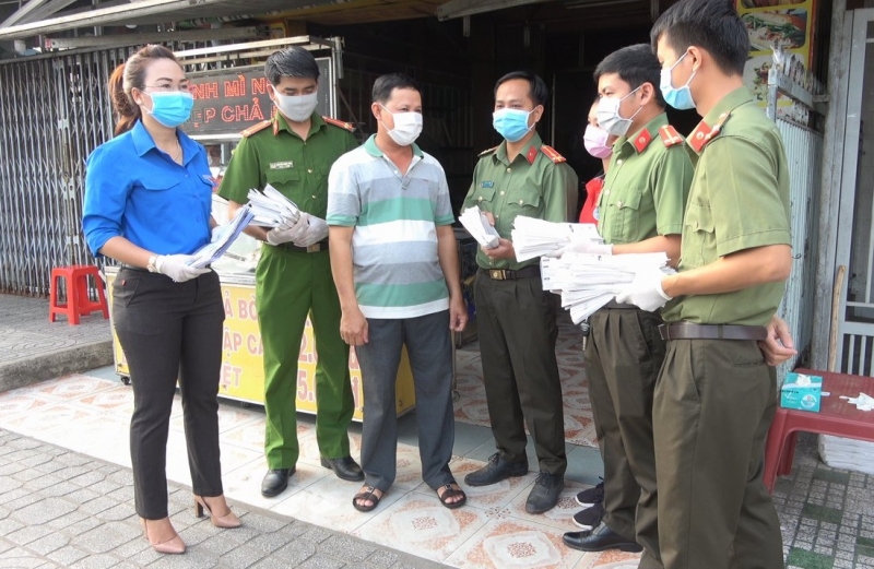 Xung kích, tình nguyện vì nhân dân