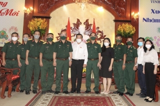 Lãnh đạo Quân khu 7 đến thăm và chúc tết Tỉnh ủy