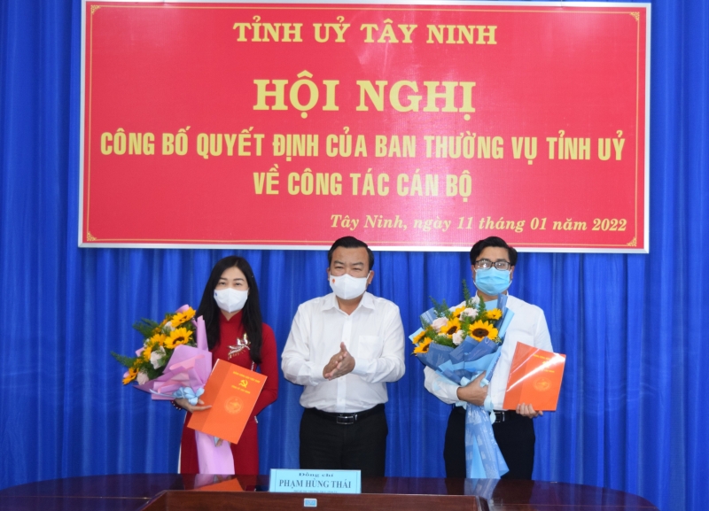 Trao quyết định công nhận Bí thư Tỉnh đoàn của Ban Bí thư Trung ương Đoàn