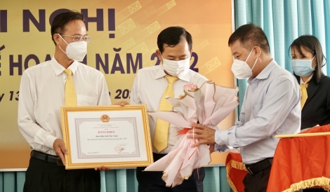 Bưu điện Tây Ninh đạt trên 293 tỷ đồng tổng doanh thu năm 2021