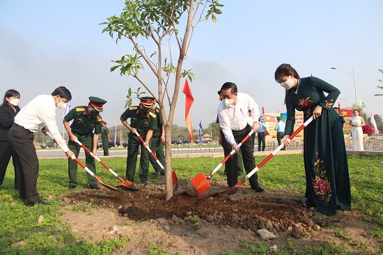 Trưởng Ban Tuyên giáo Trung ương tham dự các hoạt động Xuân chiến sĩ