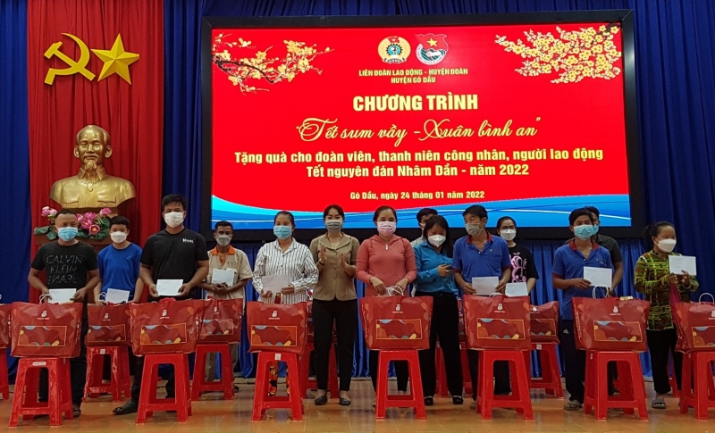 Gò Dầu: “Tết sum vầy - Xuân bình an” cho đoàn viên, thanh niên công nhân, người lao động khó khăn