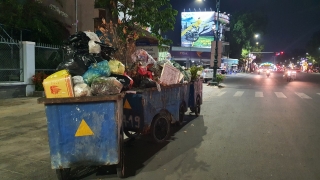Những thùng rác không đảm bảo an toàn giao thông