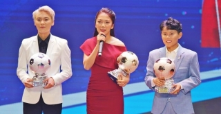 Hoàng Đức, Huỳnh Như và Hồ Văn Ý giành Quả bóng vàng Việt Nam 2021