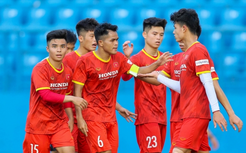 U23 Việt Nam - U23 Singapore: Đãi cát tìm vàng