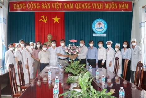 Lãnh đạo tỉnh thăm các cơ sở y tế