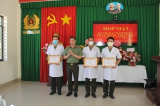 Thăm hỏi, chúc mừng lực lượng y tế Công an tỉnh nhân ngày thầy thuốc Việt Nam