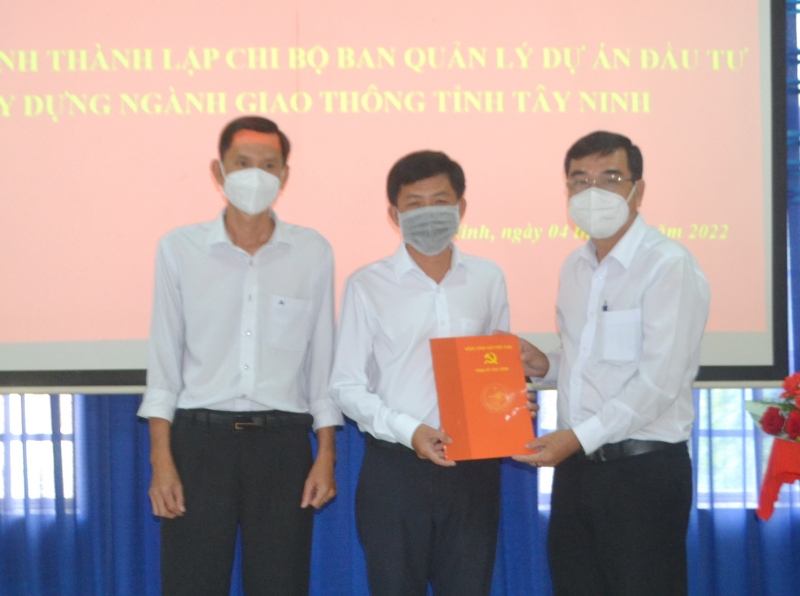 Thành lập Chi bộ Ban Quản lý dự án đầu tư xây dựng ngành giao thông tỉnh