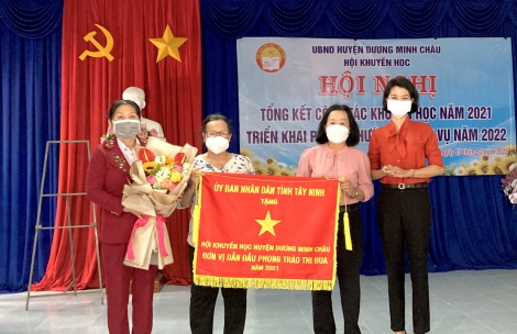 Hội Khuyến học huyện Dương Minh Châu: Đơn vị dẫn đầu phong trào thi đua khuyến học năm 2021