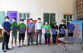 Huyện Châu Thành: Thành lập Chi đoàn Công ty TNHH gỗ Bến Cát