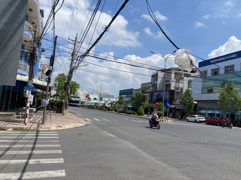 Đừng để “tử thần” lơ lửng trên đường!