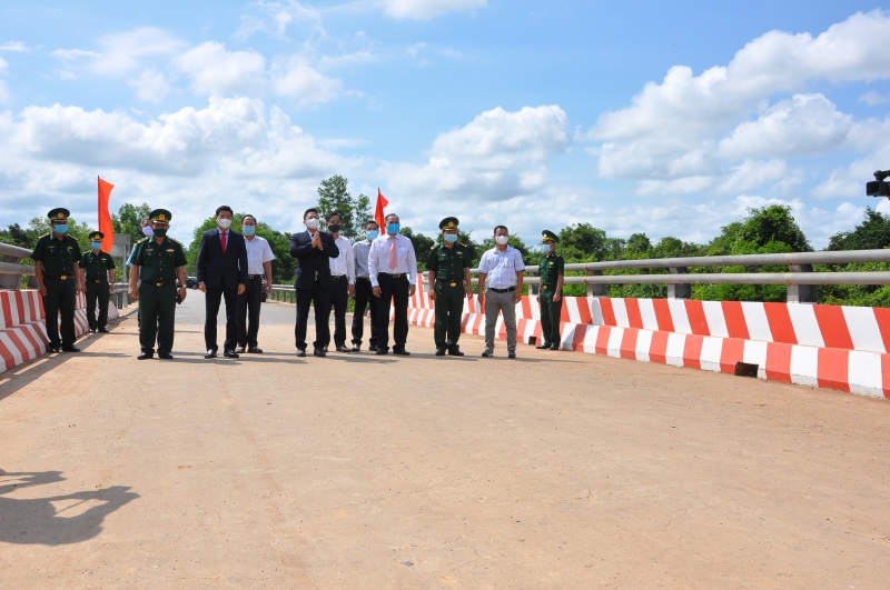 Đầu tư hạ tầng giao thông, đẩy mạnh phát triển kinh tế biên mậu