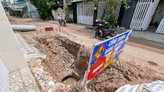 Người dân hẻm 6 đường Nguyễn Chí Thanh (phường 3): Khổ sở do thi công đường
