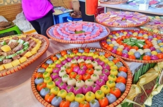Lễ hội bánh dân gian Nam Bộ: Cả trăm loại bánh đủ màu sắc, ăn no căng quên lối về