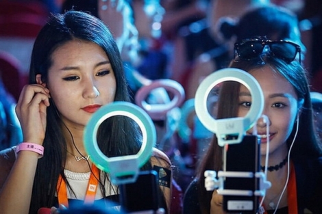 Trung Quốc mở chiến dịch “thanh lọc” live-streaming và video ngắn