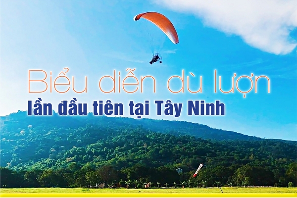 Biểu diễn dù lượn lần đầu tiên tại Tây Ninh