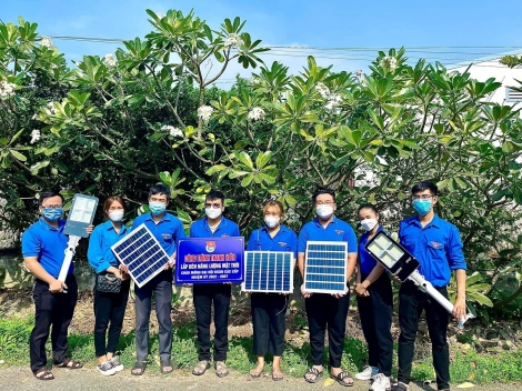 Tháng Thanh niên 2022: Thị đoàn Hòa Thành thực hiện 9 tuyến đường sáng-xanh-đẹp-an toàn giao thông