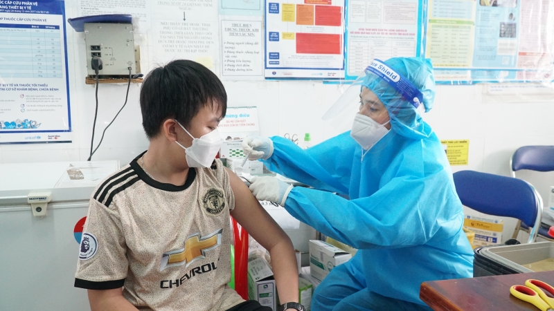 Đẩy nhanh tiến độ tiêm vaccine phòng Covid-19, bảo đảm hoàn thành trong quý II/2022