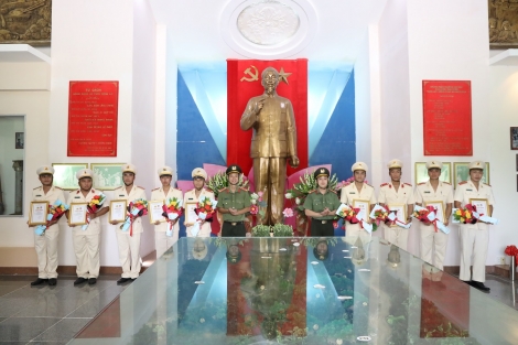 Tuổi trẻ Công an Tây Ninh: Tổ chức lễ báo công dâng Bác
