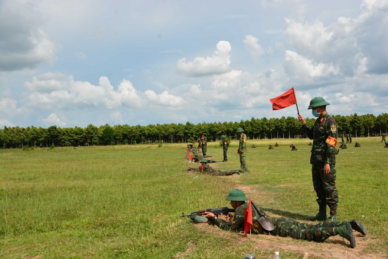 Lính trẻ vào mùa “hội bắn”