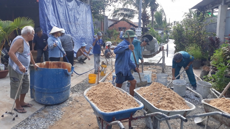 “Phát huy vai trò gương mẫu chấp hành pháp luật, là tuyên truyền viên tiêu biểu”