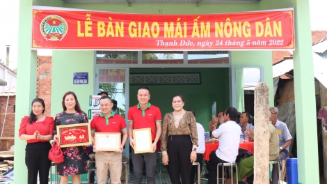 Điểm tin địa phương