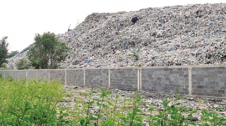 Bãi rác Tân Hưng chưa bảo đảm vệ sinh môi trường