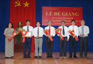 Bế giảng lớp cao cấp lý luận chính trị C15 Tây Ninh, hệ không tập trung