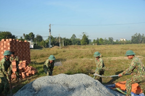 Sư đoàn 5: Thắm tình quân dân vùng đồng bào tôn giáo