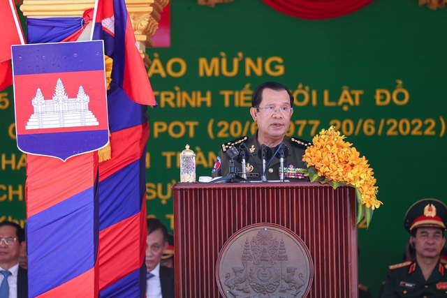 Thủ tướng Hun Sen: Dù chỉ có 1% hy vọng, tôi vẫn phải sang Việt Nam tìm đường cứu nước