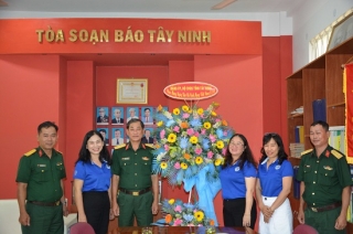 Thăm, chúc mừng các cơ quan thông tấn, báo chí nhân ngày Báo chí Cách mạng Việt Nam