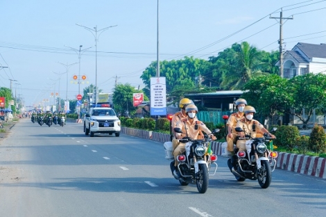 Công an thị xã Trảng Bàng: Ra quân thực hiện cao điểm kiểm tra, xử lý các hành vi vi phạm trật tự, an toàn giao thông