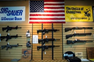 Quốc hội Mỹ thông qua dự luật an toàn súng đạn quan trọng nhất 3 thập kỷ