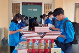 Ngày hội đọc sách và hội thi “Kể chuyện tấm gương đạo đức Hồ Chí Minh”