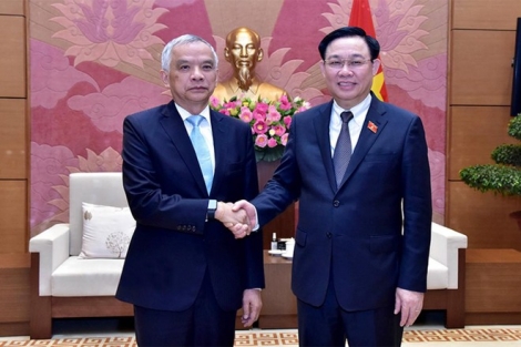 Chủ tịch Quốc hội Vương Đình Huệ tiếp Phó Chủ tịch Quốc hội Lào