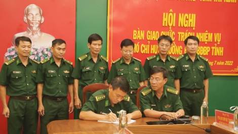 Bộ đội Biên phòng tỉnh: Bàn giao chức trách, nhiệm vụ Phó Chỉ huy trưởng