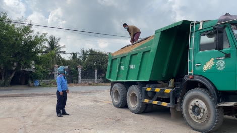 Chấn chỉnh tình trạng phương tiện vận tải chở quá tải trọng