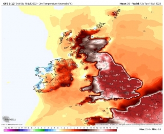 Nước Anh trải qua ngày 40 độ C đầu tiên trong lịch sử