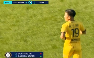 Quang Hải đá 30 phút, Pau FC thua đậm trận ra quân