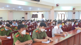 Hòa Thành: Gần 600 đảng viên, quần chúng học tập Nghị quyết Trung ương 5