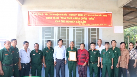 Ban Chỉ huy Quân sự huyện Gò Dầu: Trao nhà tình nghĩa quân–dân tại xã Thanh Phước